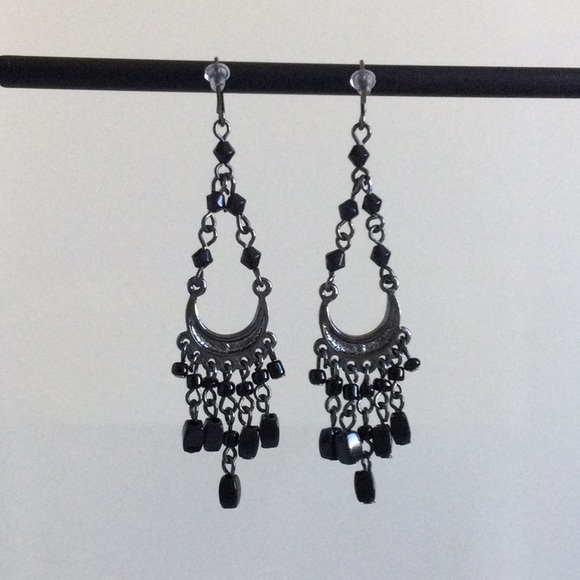 Elegant Chandelier Dangling Earrings - Picture 2 of 4